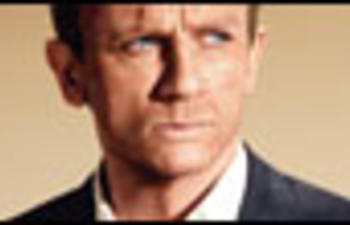 Affiche et bande-annonce officielle en français de 007 Quantum
