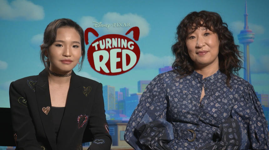 Vidéo : Entrevue avec les actrices Rosalie Chiang et Sandra Oh pour Turning Red