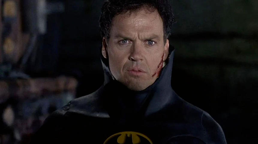 Ces images des coulisses de The Flash montrent Michael Keaton en Bruce Wayne