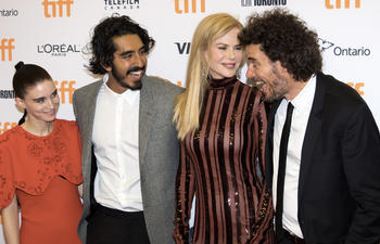 Tapis rouge du film Lion avec Nicole Kidman et Dav Patel au TIFF 2016